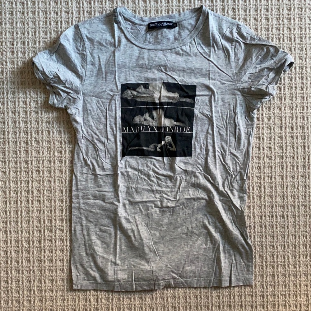 D&G gray cotton T-shirt with an appliqué in size 42